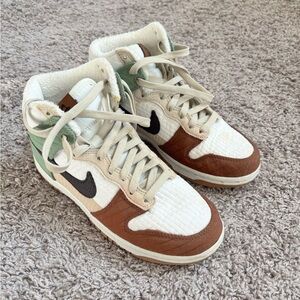 Nike Dunks